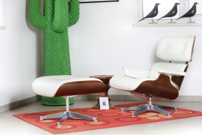Charles & Ray Eames Lounge Chair mit Ottoman – Originalklassiker von Vitra