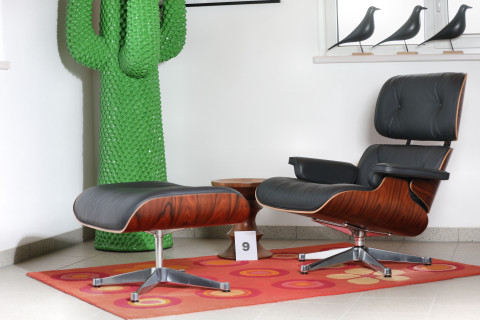 Charles & Ray Eames Lounge Chair von Vitra – 2024, Santos-Palisander & Schwarzes Leder, lebendige Maserung 2