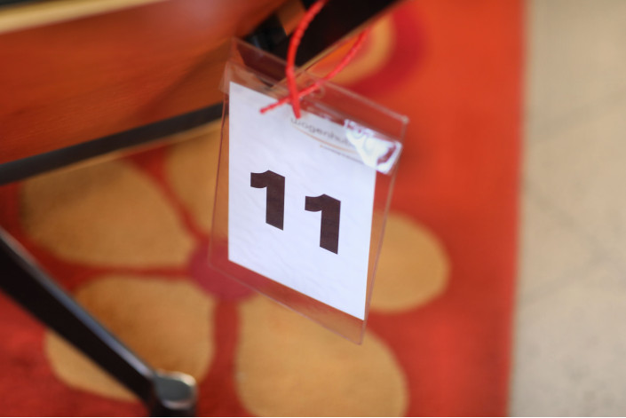 Charles & Ray Eames Lounge Chair von Vitra – 2001, Kirschholz & Schwarzes Leder