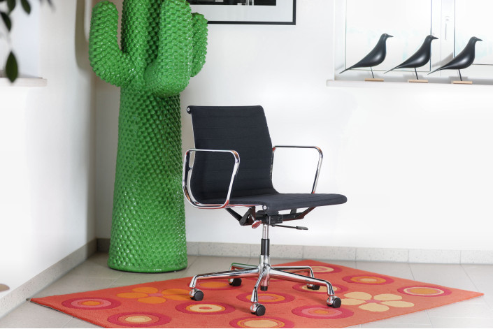 Aluminium Chair EA 117 – Work von Vitra, Charles & Ray Eames, ca. 2000, Hopsack nero, 1a Zustand